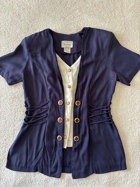 Vintage Tendency Women’s Navy and Cream Short Sleeve Button-Front Blouse